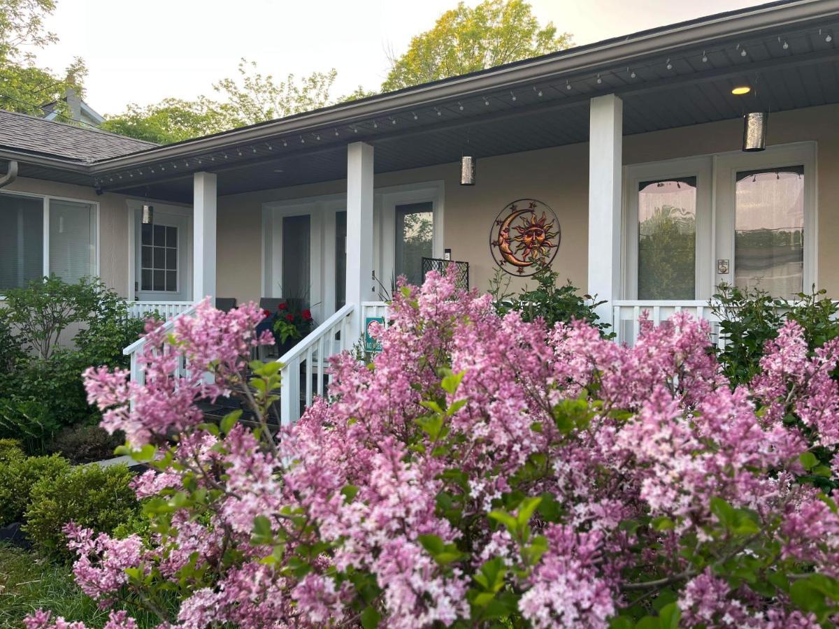Summer Solstice Bed & Breakfast Niagara-on-the-Lake Extérieur photo
